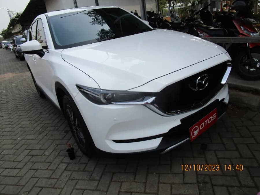 Foto Mobil Bekas Kanan Depan Mazda CX-5 2.5 tahun 2019
