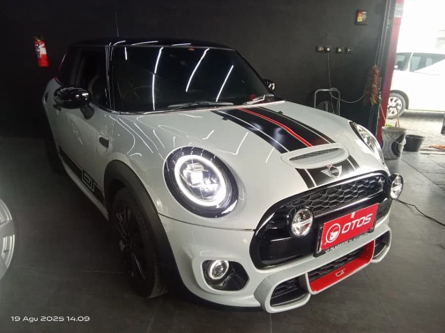 Foto Mobil Bekas Kanan Depan MINI Cooper 2.0 S tahun 2020
