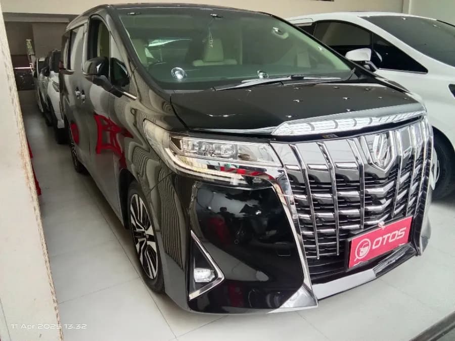 Foto Mobil Bekas Kanan Depan Toyota Alphard 2.5 G tahun 2020